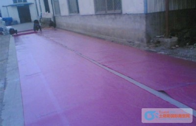 蘇州綠色PVC地板卷材批發(fā)，兼談PVC與實(shí)木地板的差異與應(yīng)用